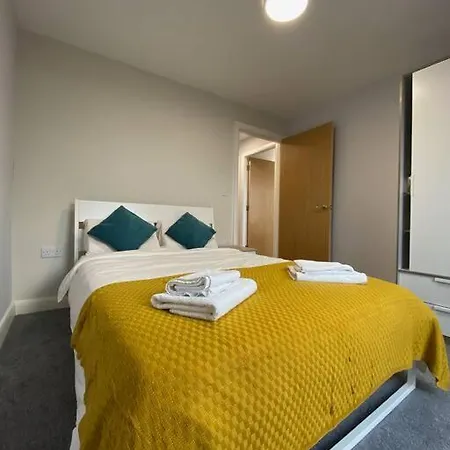 Stylish City Centre Penthouse With Stunning Views
